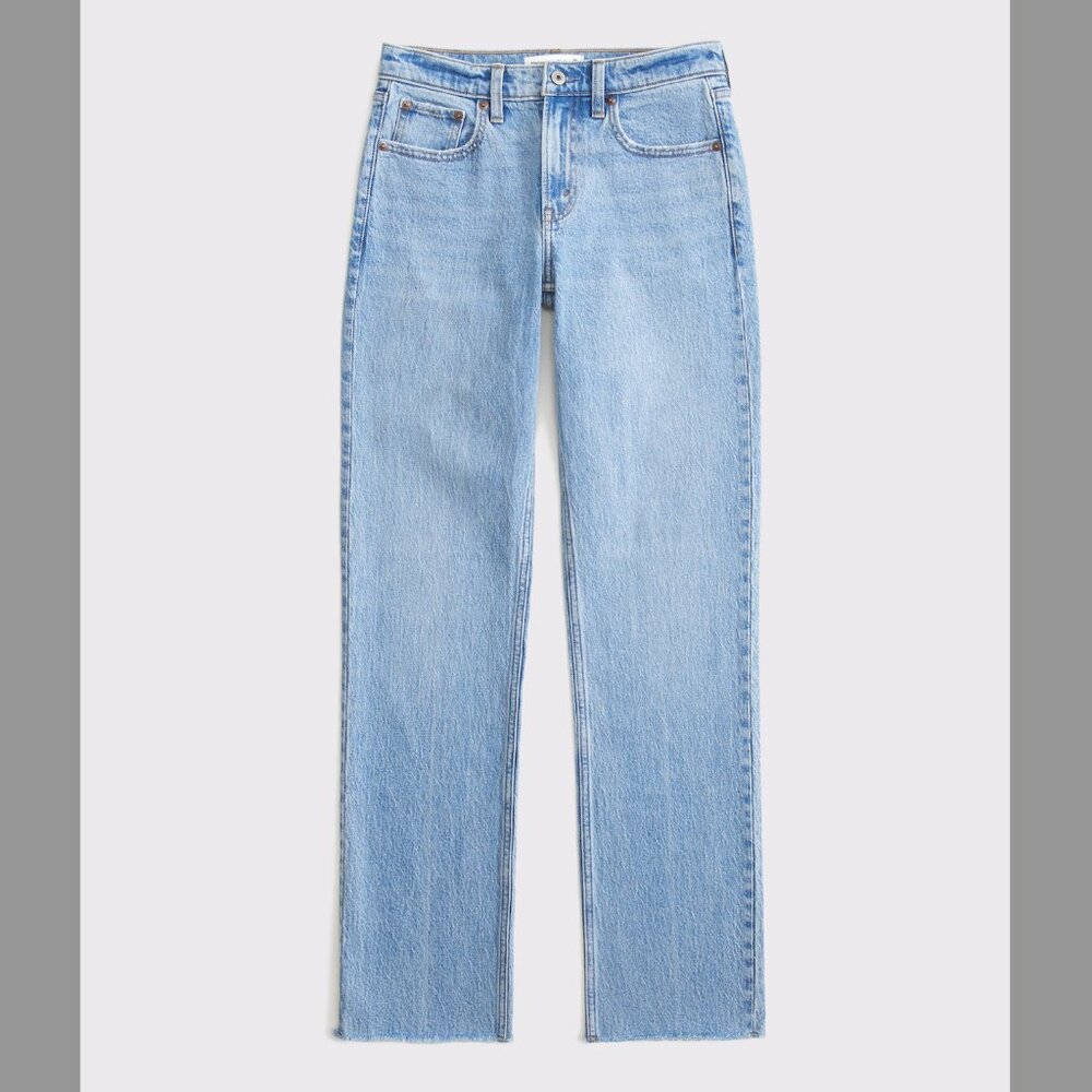 Abercrombie Mid Rise 90s Straight Jean in Medium (Color)